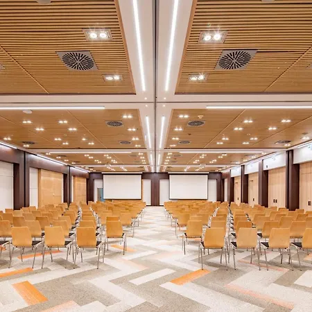 فندق Fagus Conference & 4*